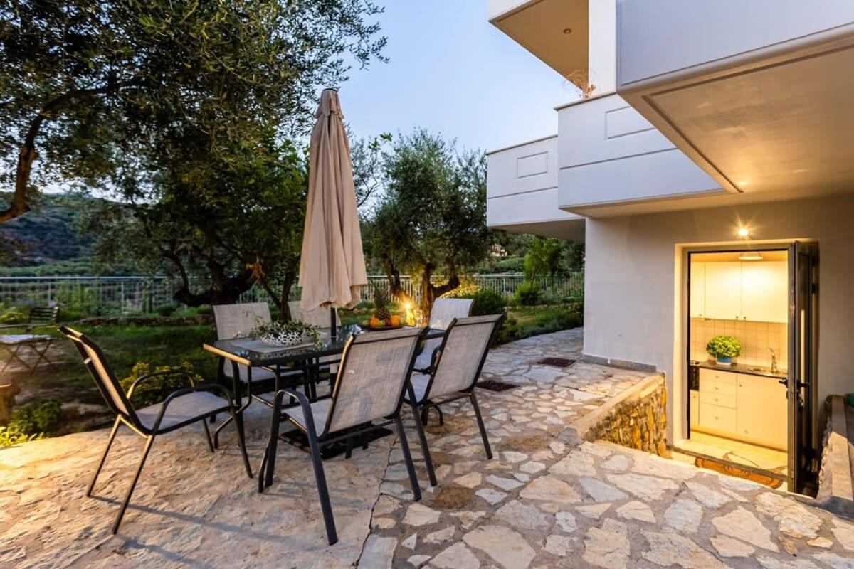 Kitries Summer Getaway - Eden Sandy Suite Kitriaí Екстериор снимка